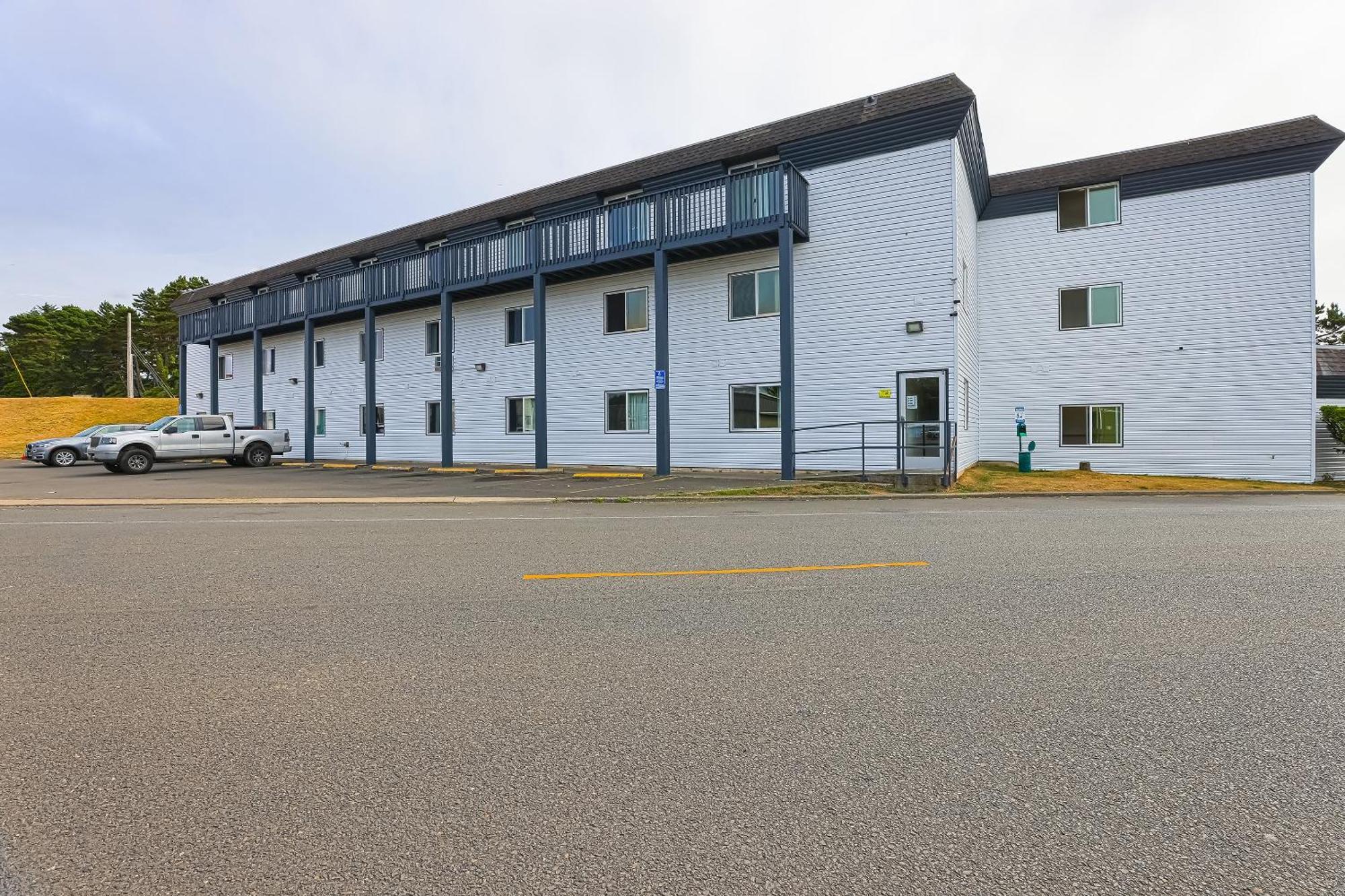 Coastal Inn By Oyo Lincoln City - Oregon Coast Hwy Экстерьер фото